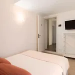 Venice Ivory Room